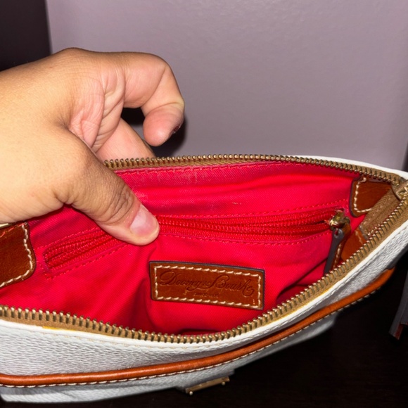 🦆 Dooney & Bourke Black Pebble Leather Patsy Crossbody - Picture 3 of 3